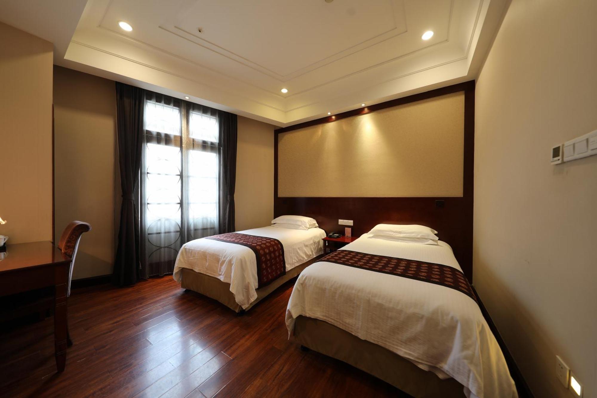 Seventh Heaven Hotel Shanghai Bagian luar foto