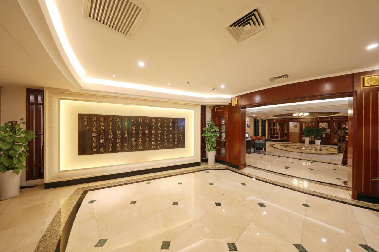 Seventh Heaven Hotel Shanghai Bagian luar foto